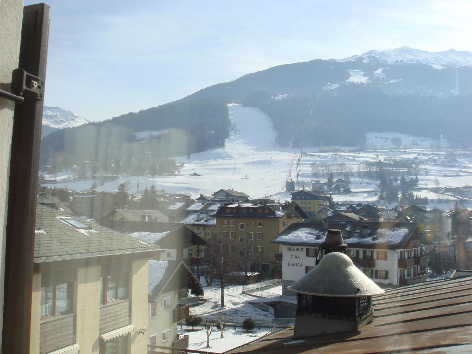 Hotel Capitani Bormio Ngoại thất bức ảnh